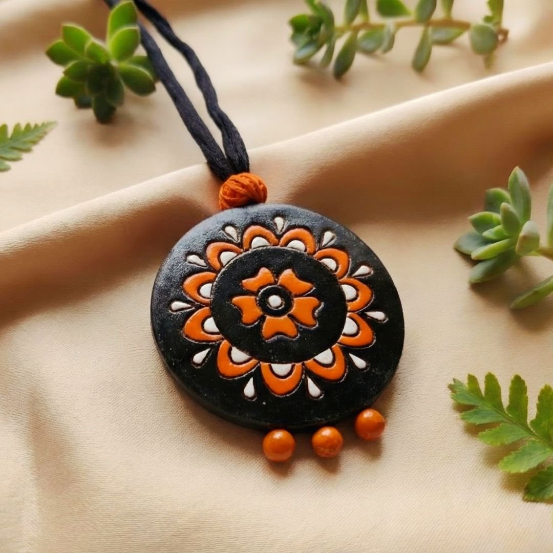 Handcrafted Terracotta Jewellery Set (Black And Orange) - Image 2